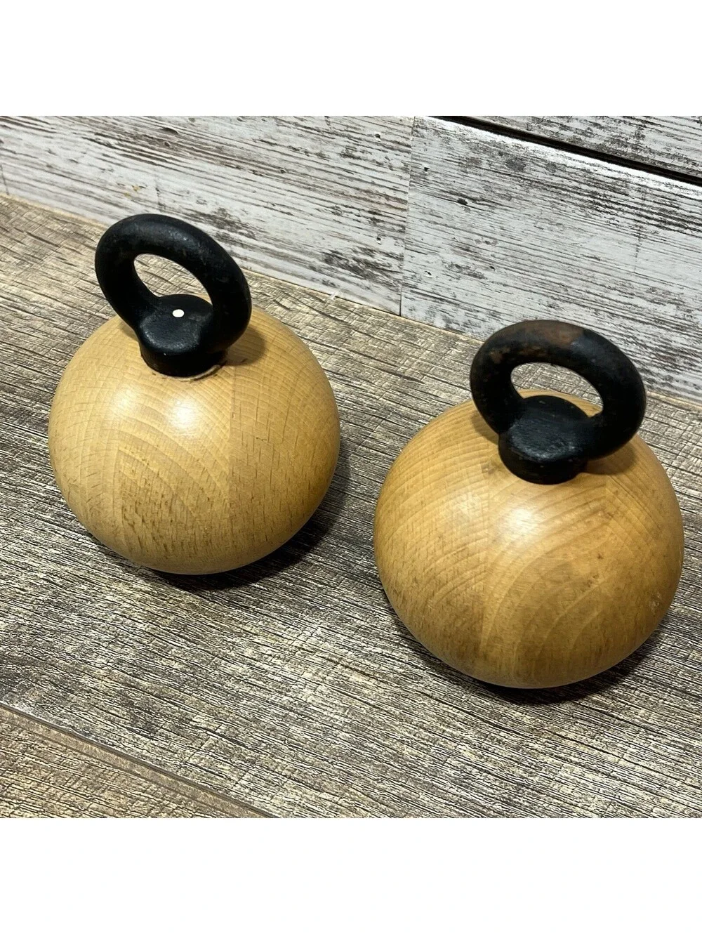 VTG BODUM Nissen Ball Boy Salt  & Pepper Round Wooden Mill/Grinder Set Denmark